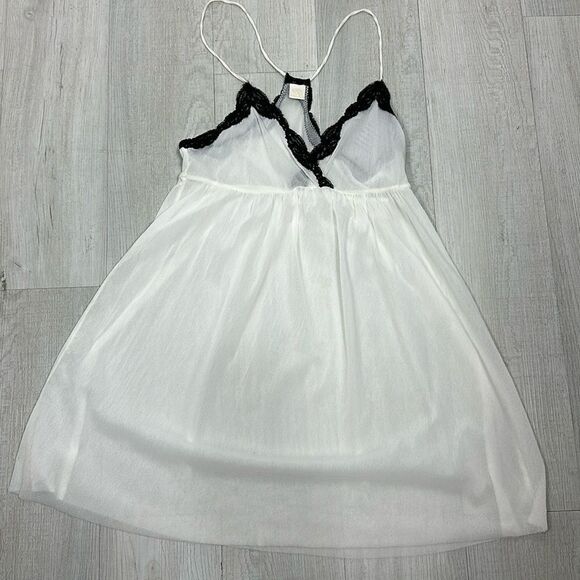 Only Hearts N.Y.C Nordstrom Mesh Chemise In White Size M/L - Picture 1 of 7